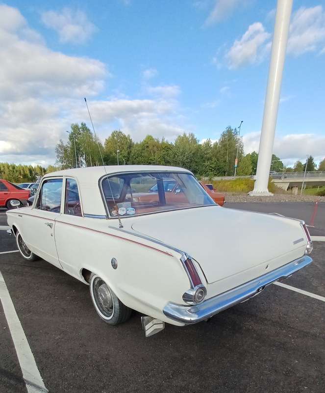 Valiant biltema